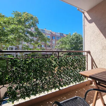 Sunnyside In Lazur * Μπουργκάς