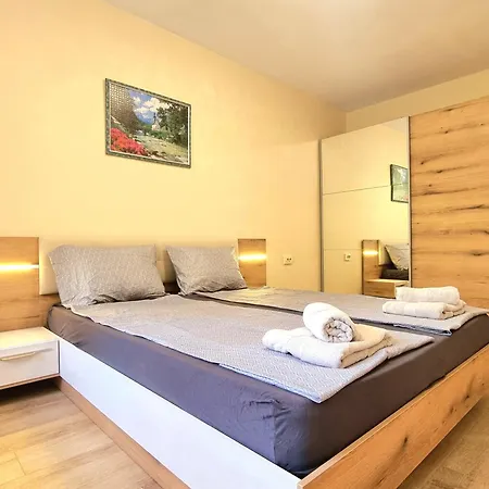 Sunnyside In Lazur * Μπουργκάς